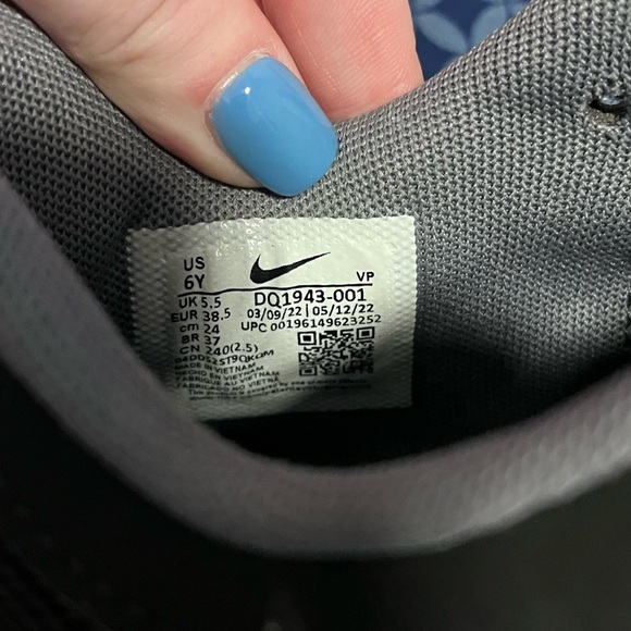 Nike Kids 6Y Giannis Immortality 2 Black Blue Basketball Shoes Sneakers Trainers - Picture 5 of 5